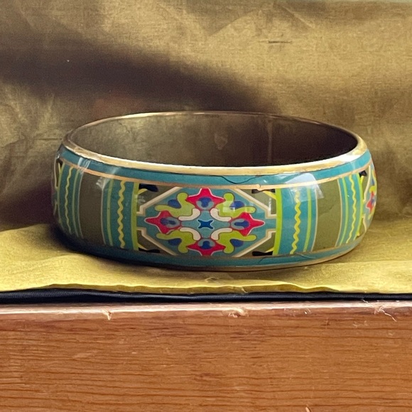 Vintage enamel brass bangle bracelet - Picture 2 of 3